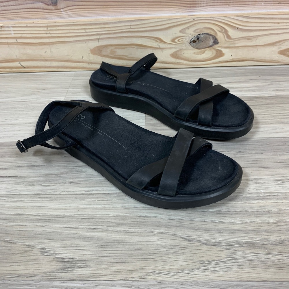 ECCO Simpil Sandal Womens 39 8-8.5 Black Leather Ankle Strap Flat‎ Comfort